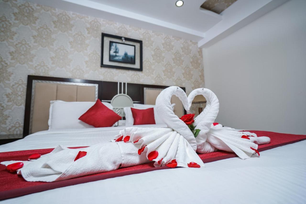 Hotel Sidhartha Chalakudy Kizhake Chālakudi エクステリア 写真