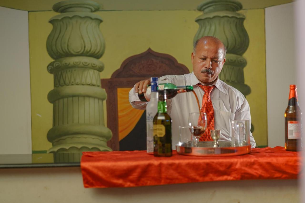 Hotel Sidhartha Chalakudy Kizhake Chālakudi エクステリア 写真