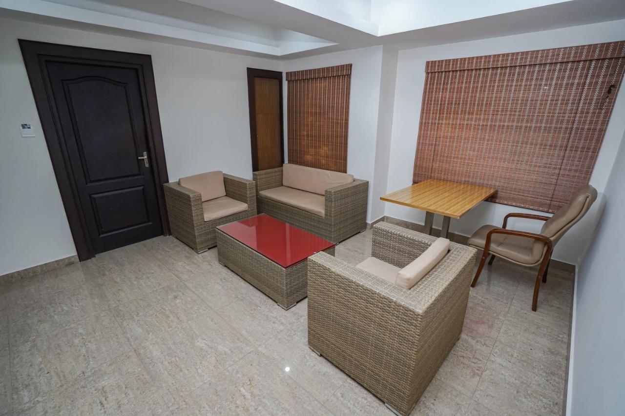 Hotel Sidhartha Chalakudy Kizhake Chālakudi エクステリア 写真